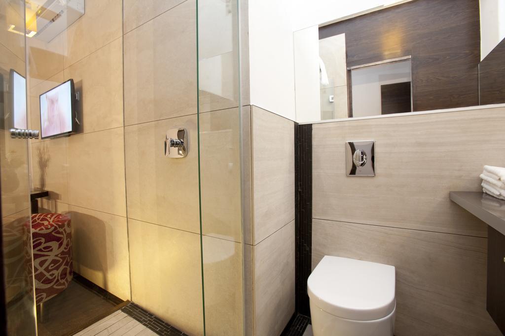 Parliament Penthouse Boutique B&B Budapest Szoba fotó