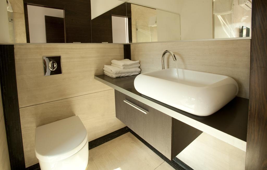 Parliament Penthouse Boutique B&B Budapest Szoba fotó