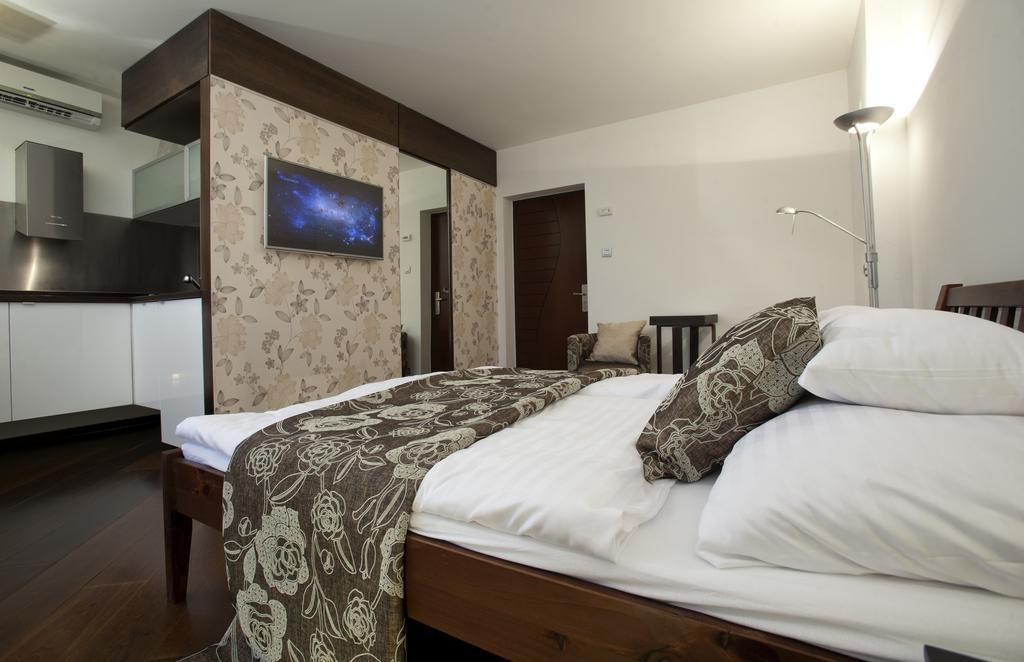 Parliament Penthouse Boutique B&B Budapest Szoba fotó